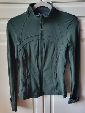 Lululemon Define Jacket Nulu in Rainforest Green Size 6